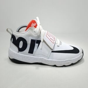 Nike Team Hustle Shoes D8 Youth 7Y Basketball Shoe White/Black Sneakers